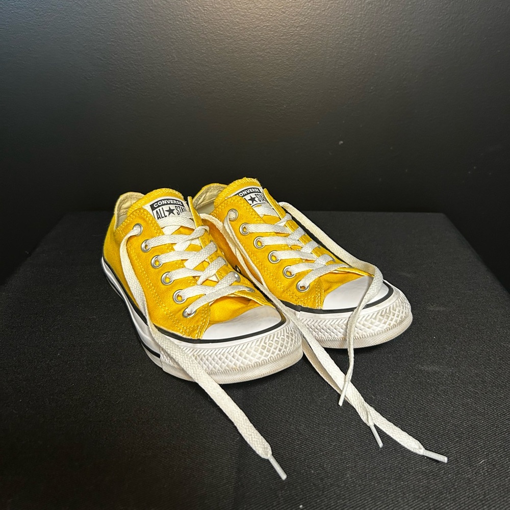 Converse Sunburst Yellow Low-Tops